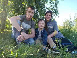 Семейный завтрак на траве Семейный завтрак на траве.