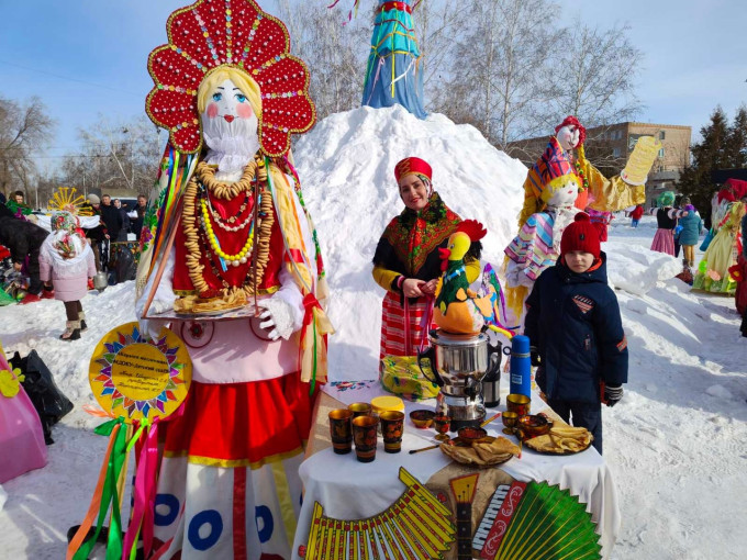 Городской конкурс на лучшую куклу - чучело "Сударыня Масленица" Городской конкурс на лучшую куклу - чучело "Сударыня Масленица".